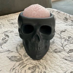 Skull with Brain Candle